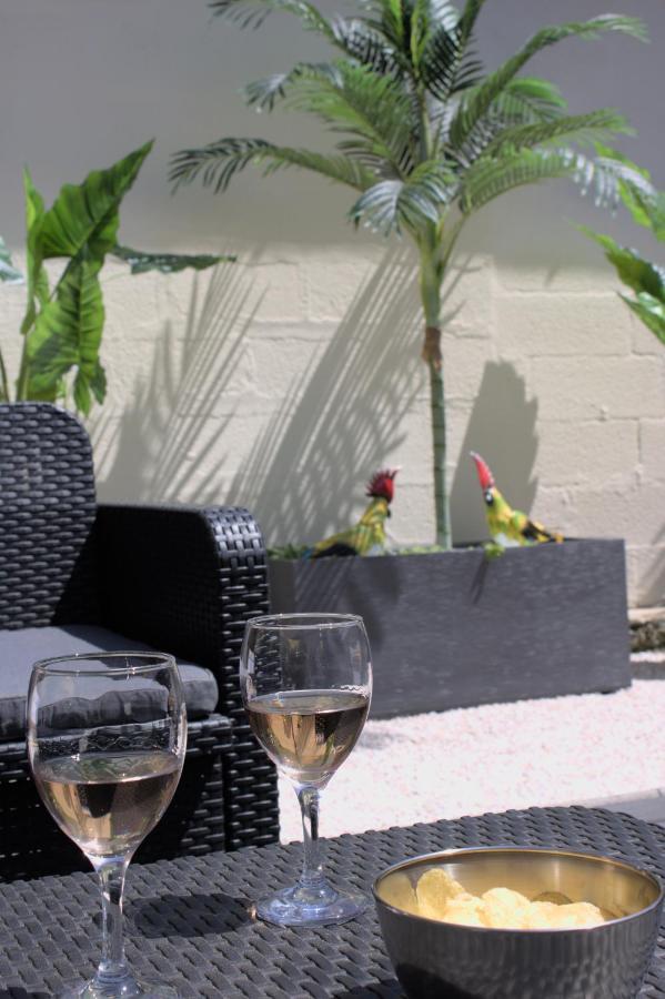 L'Escale Tropicale, Appartement Independant Avec Terrasse Privative Сен-Кантен Екстер'єр фото